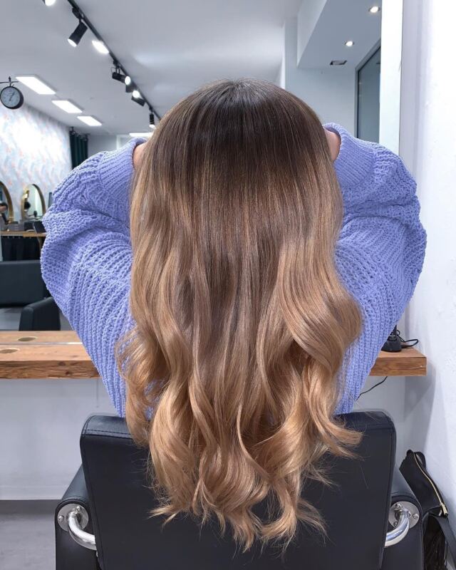 Balayage by , Friseur München 👱🏼‍♀ 🎨