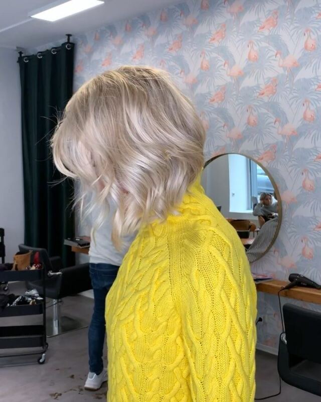 Blond & Cut by , Friseur München 👱🏼‍♀ 🎨 beachwaves love