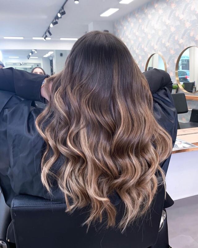 Balayage by , Friseur München 👱🏼‍♀ 🎨