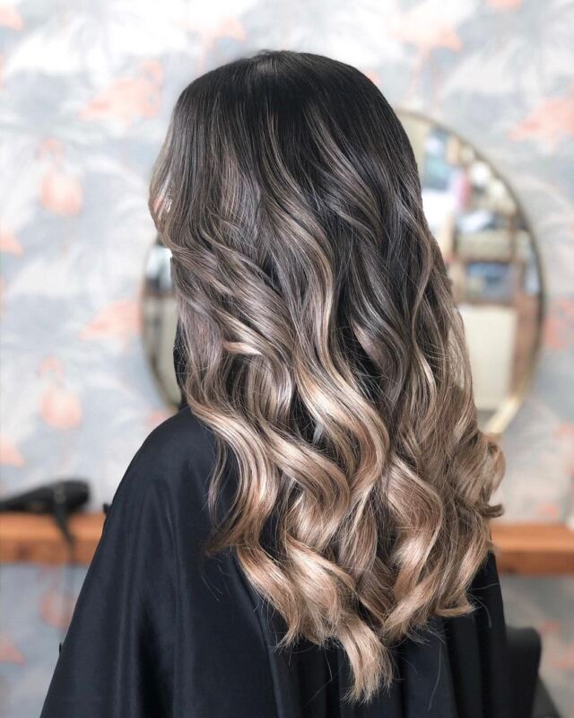 Balayage by , Friseur München 👱🏼‍♀ 🎨
